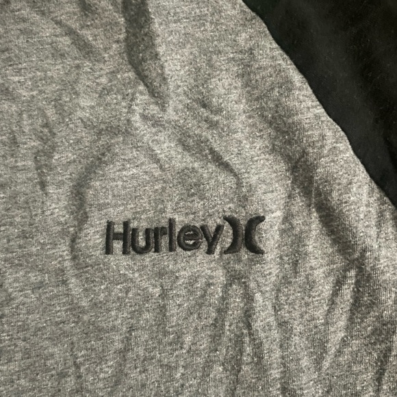 Hurley Long Sleeve XXL - Picture 2 of 3